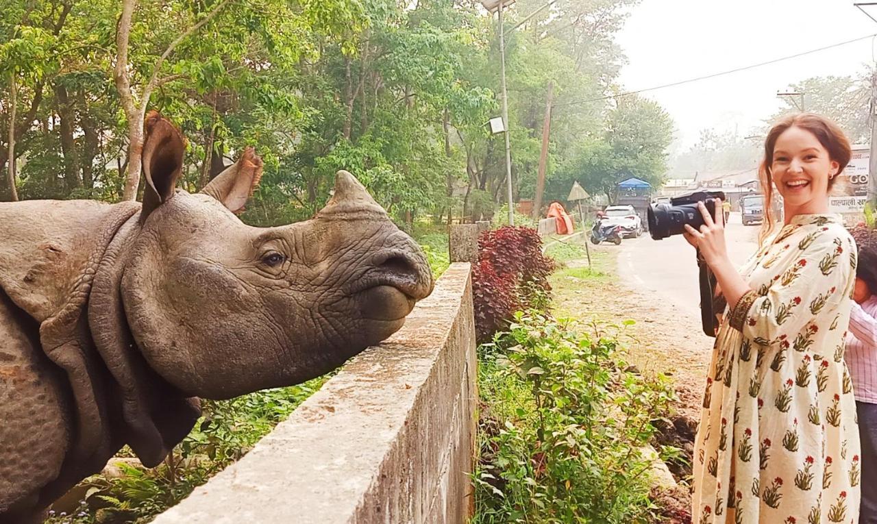 Hotel Rhinoceros-Homestay Sauraha Luaran gambar
