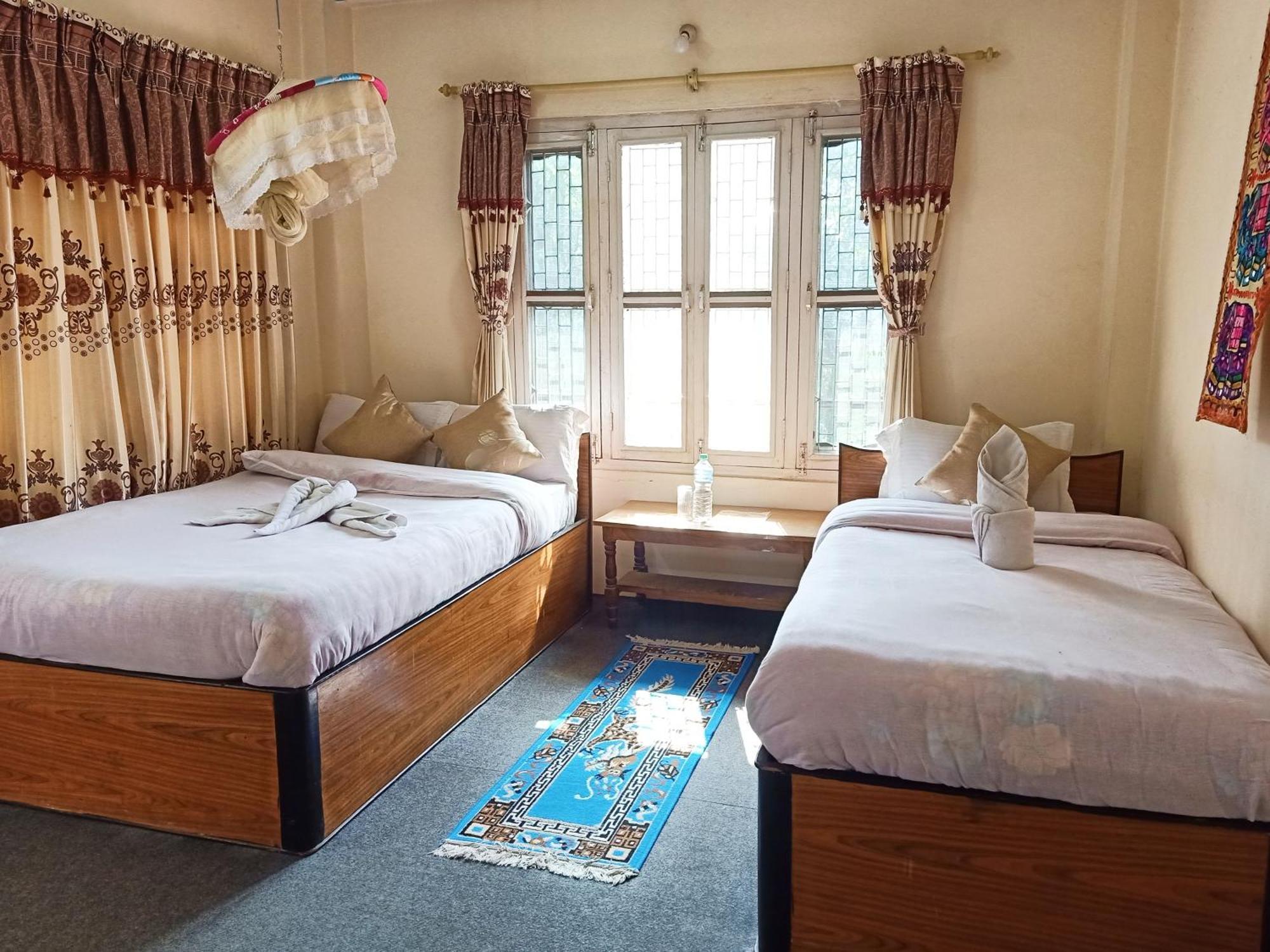 Hotel Rhinoceros-Homestay Sauraha Luaran gambar