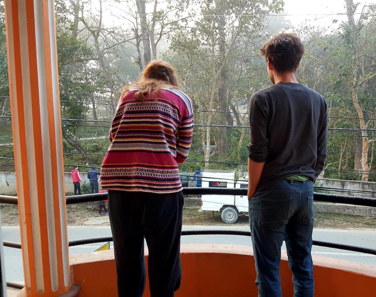 Hotel Rhinoceros-Homestay Sauraha Luaran gambar
